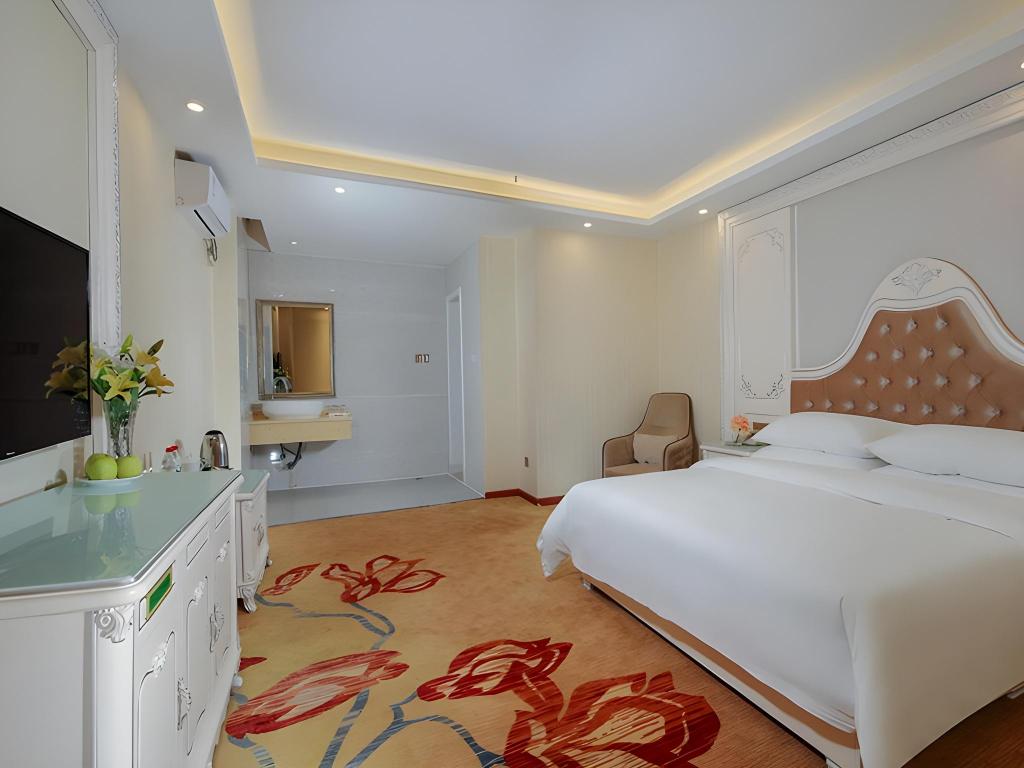 Фото Vienna Classic Hotel Kunming Airport Branch