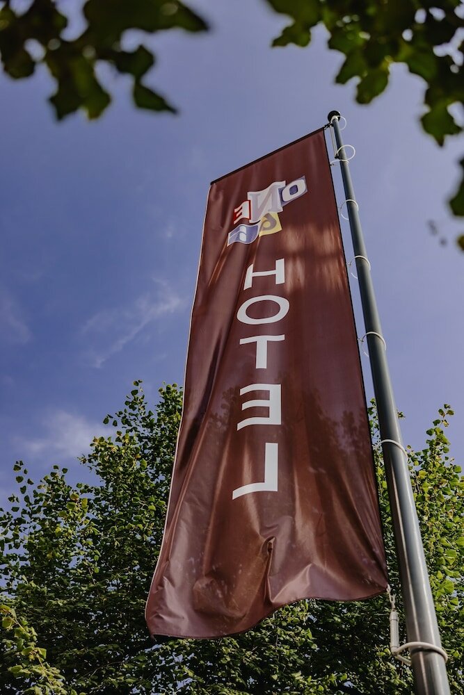 Фото One66 Hotel