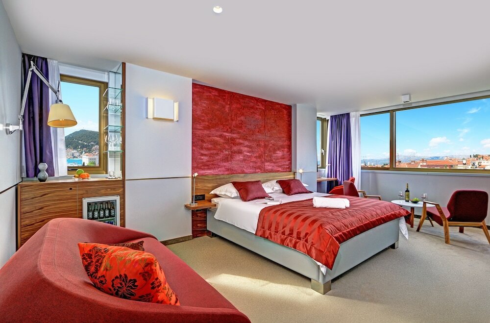 Фото Horizon Luxury Suites