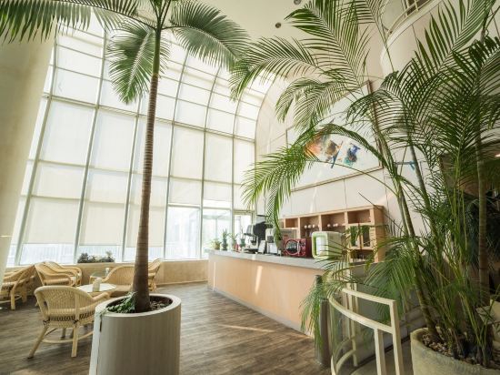 Фото Bloom Hotel