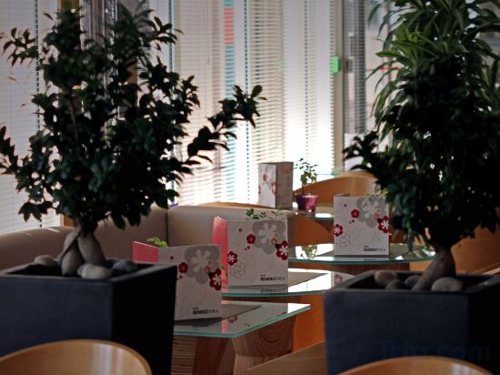 Фото ibis Martigues Hotel