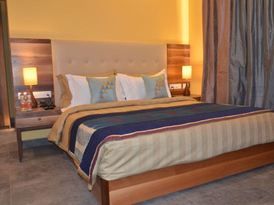 Фото JuSTa Sajjangarh Resort & SPA