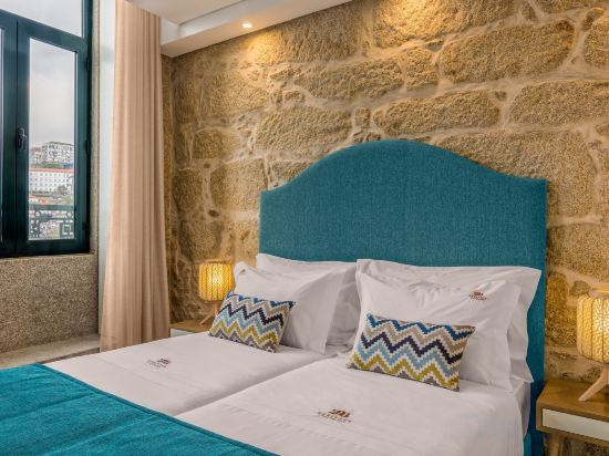 Фото 296 Heritage Apartments