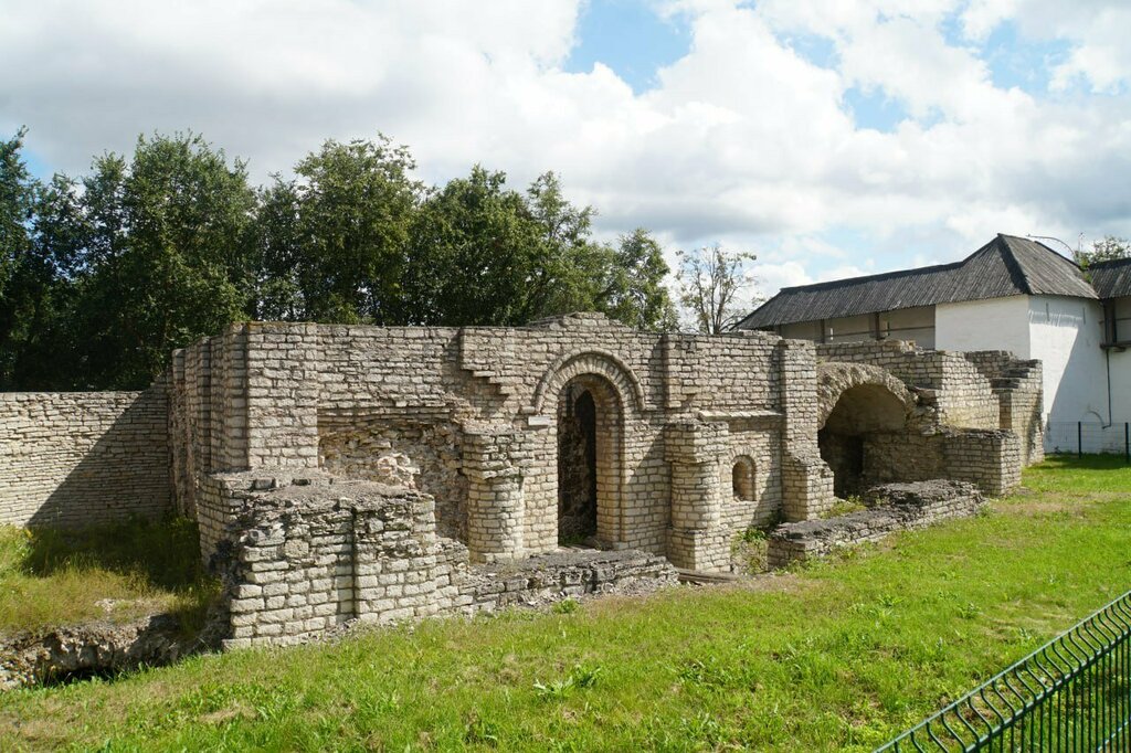 Landmark, attraction Фундамент церкви Рождества Иисуса Христа, Pskov, photo