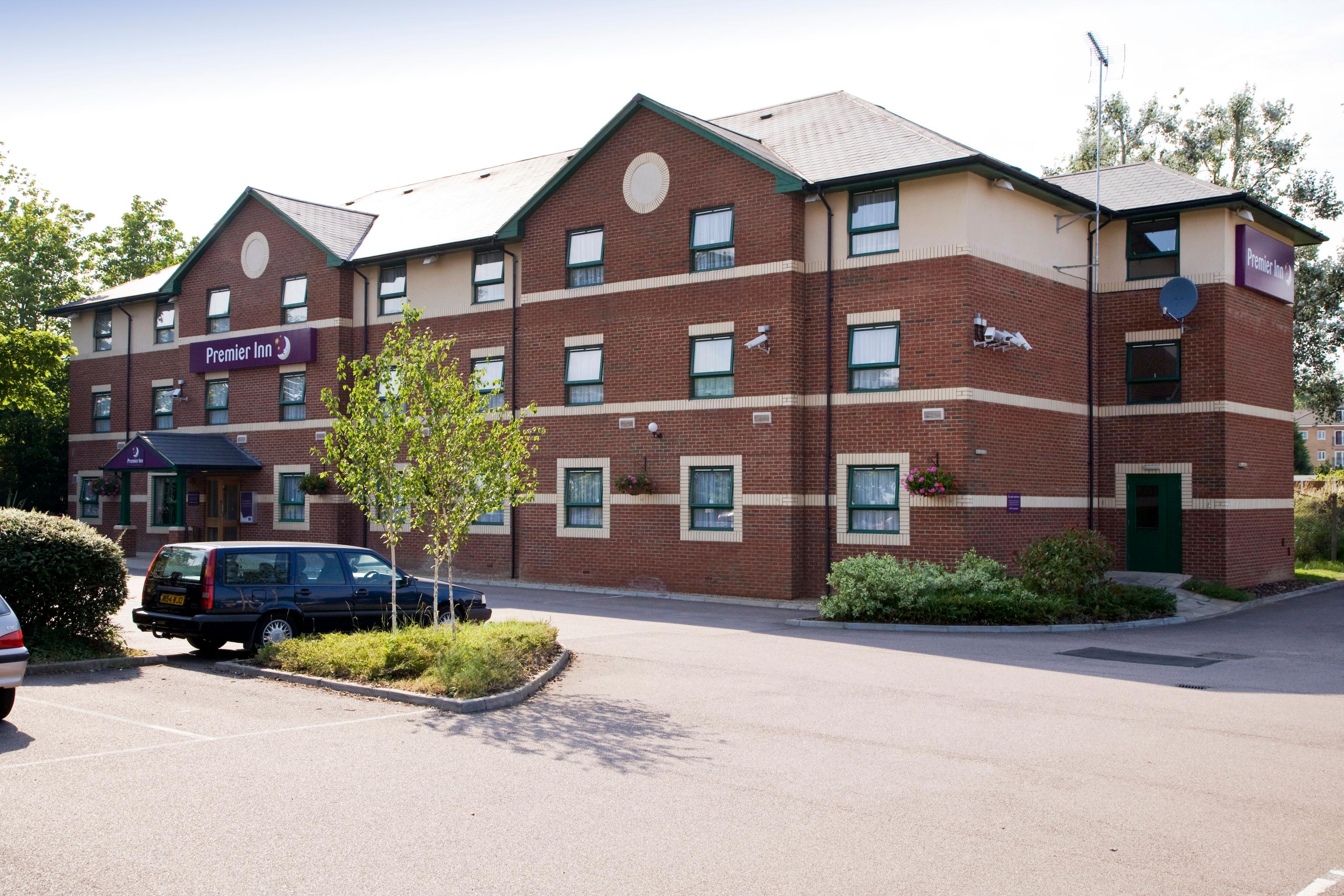 Фото Premier Inn Watford North