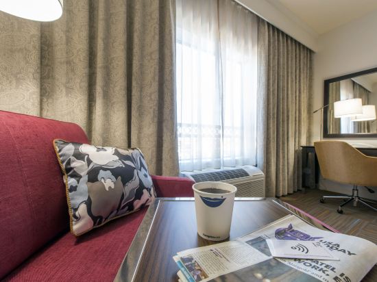 Фото Hampton Inn & Suites Phoenix Tempe