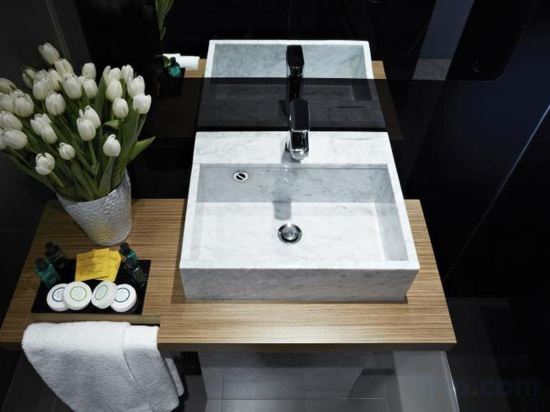 Фото Hotel The Building