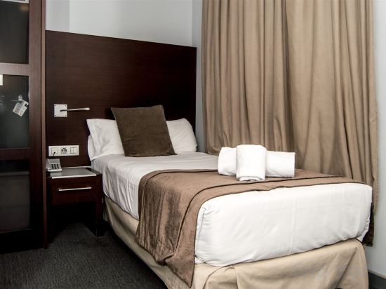 Фото Hotel Madanis Liceo