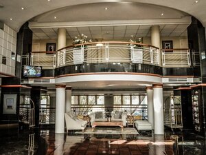 Гостиница The Riverside Hotel