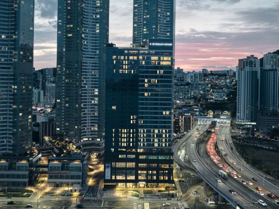 Фото Wyndham Grand Busan Ijin