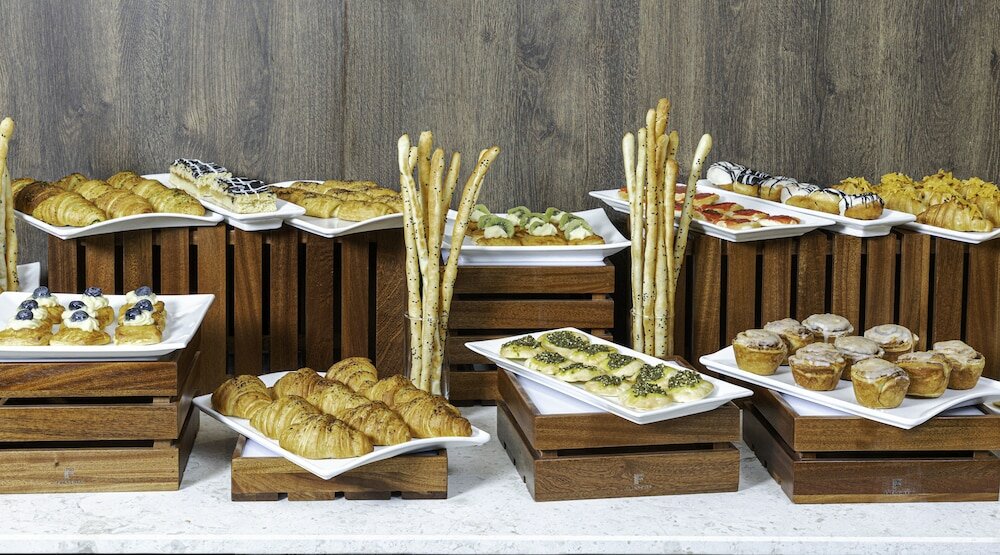 Фото Seven Gardens Hotel