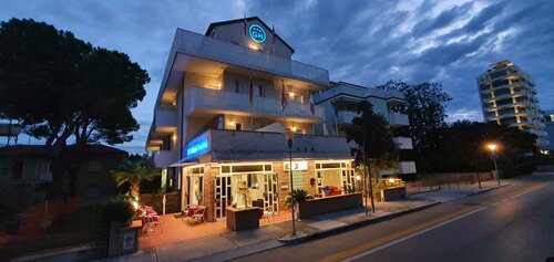 Гостиница Hotel Nuova Graziosa в Линьяно-Саббьядоро