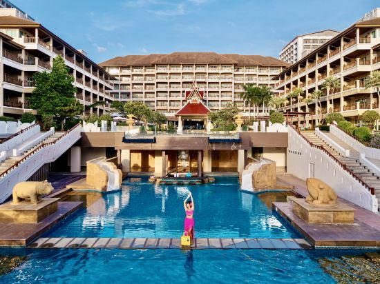Фото The Heritage Pattaya Beachfront Resort