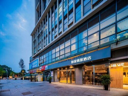 Гостиница Homeinn Selected Hotel Chengdu Panda Base Zoo Subway Station в Чэнду