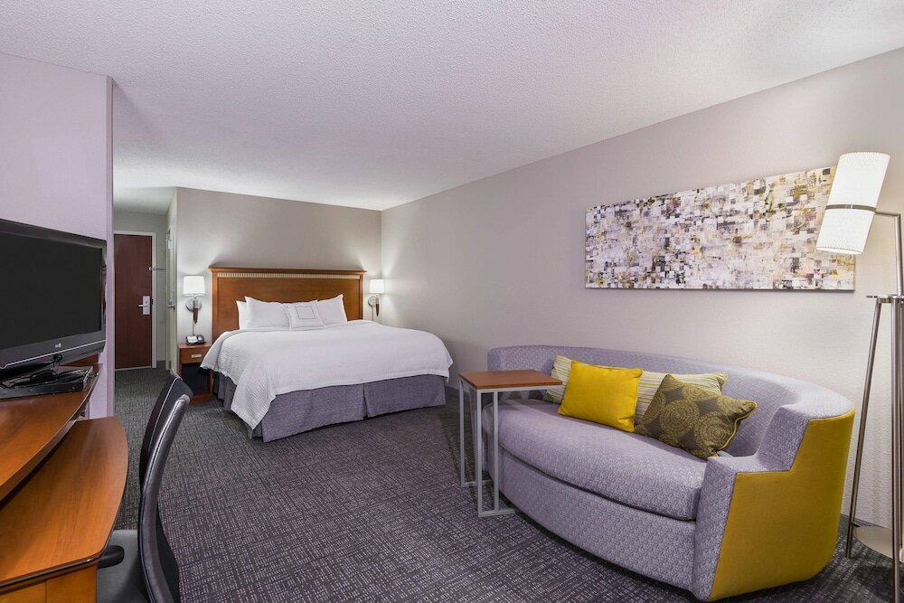Фото Courtyard by Marriott Little Rock Downtown