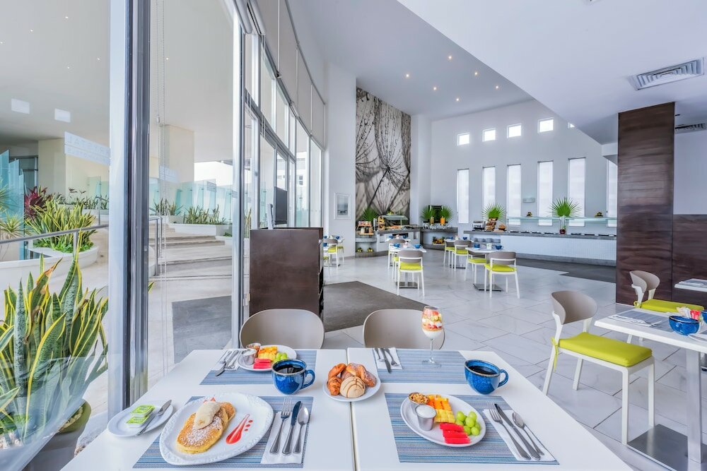 Фото Krystal Urban Cancun Centro