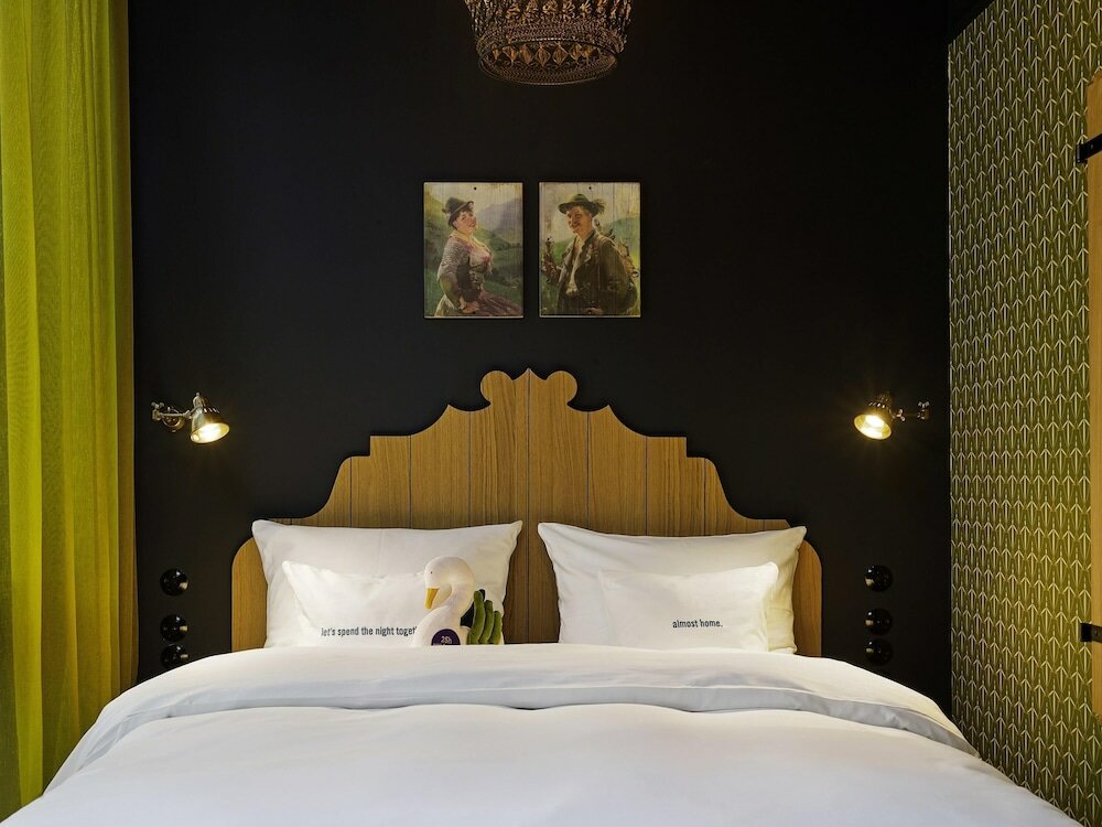 Фото 25hours Hotel The Royal Bavarian
