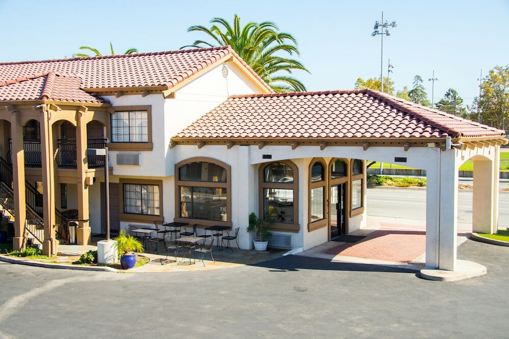 Фото SureStay Plus by Best Western Santa Clara Silicon Valley