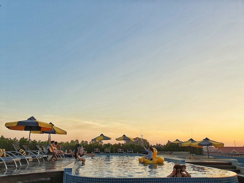 Фото The Twizt - Lifestyle Hostel & Hotel