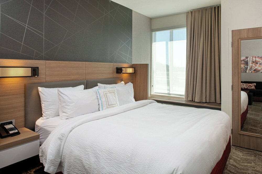 Фото Springhill Suites Kansas City Northeast
