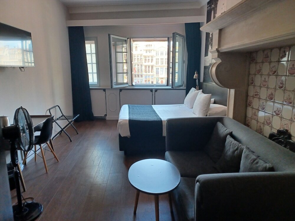 Фото Hotel Le Quinze Grand Place Brussels
