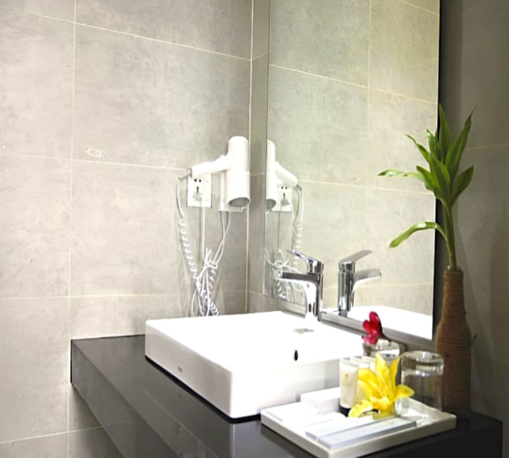 Фото Lcs Hotel & Apartment