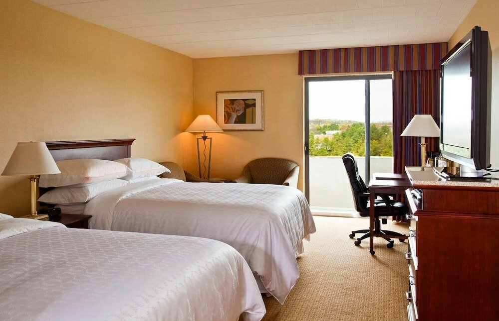 Фото Radisson Hotel Hauppauge-Long Island