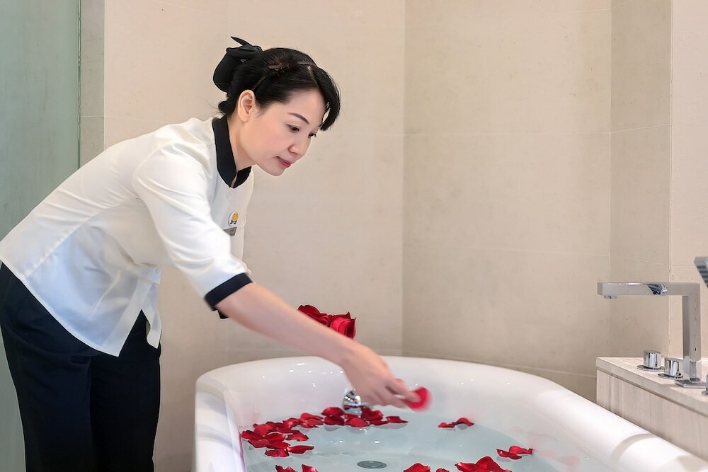 Фото Huaqiang Plaza Hotel Shenzhen