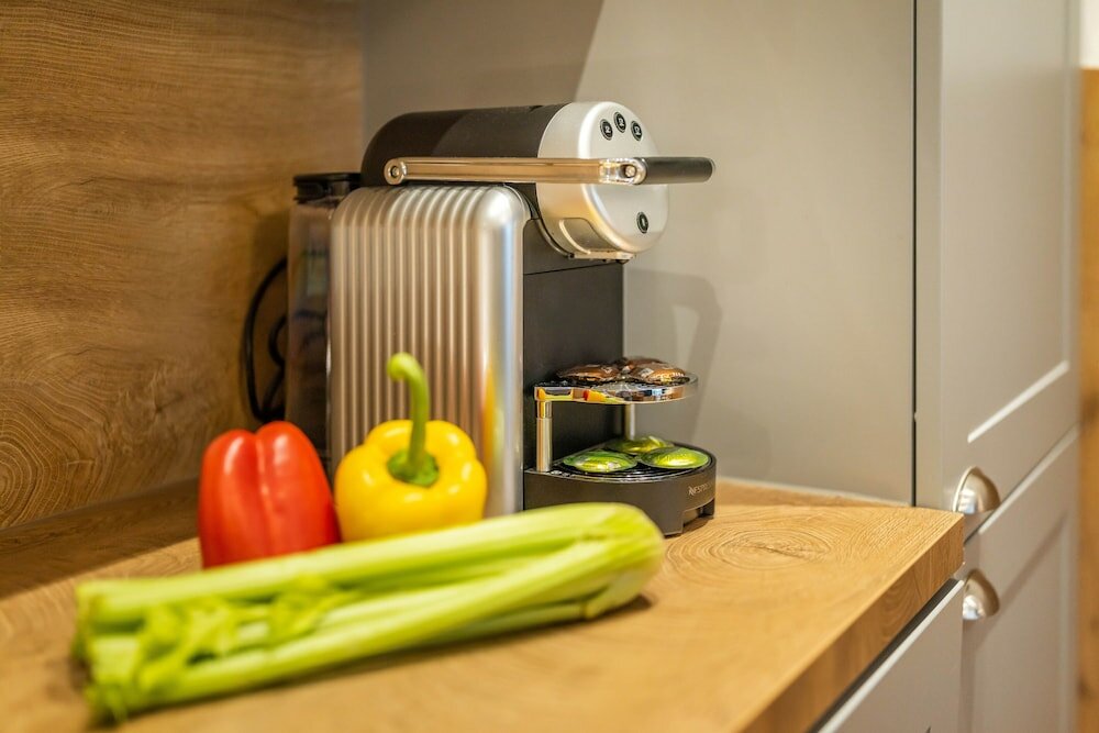 Фото Jimmy's Apartments Emerald