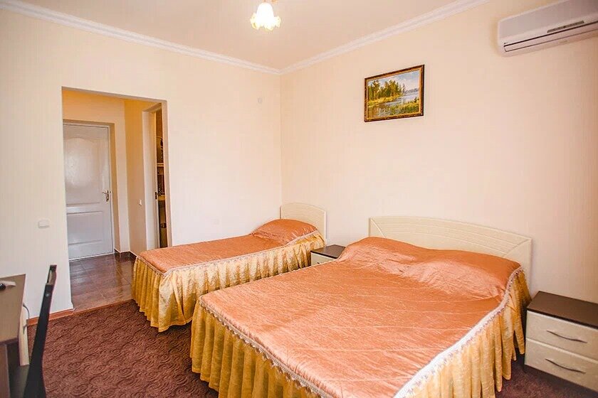 Фото Ташир