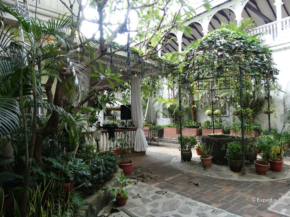 Фото White Knight Hotel Intramuros