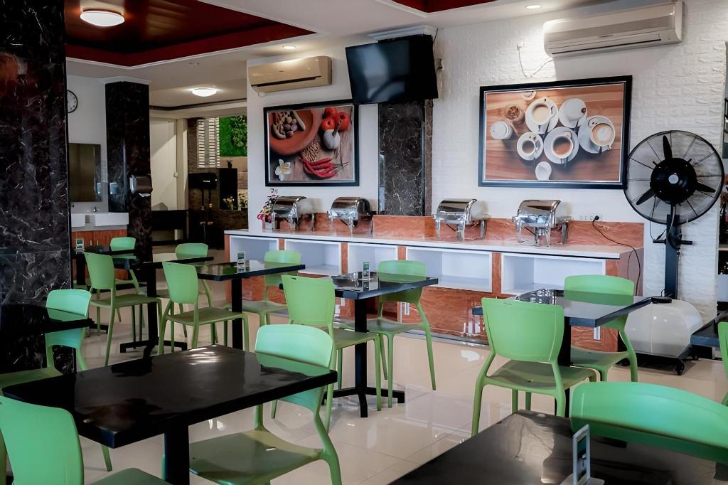 Фото Oyo 147 Hotel Winer