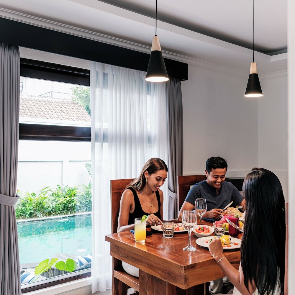 Фото Chandi Hotel