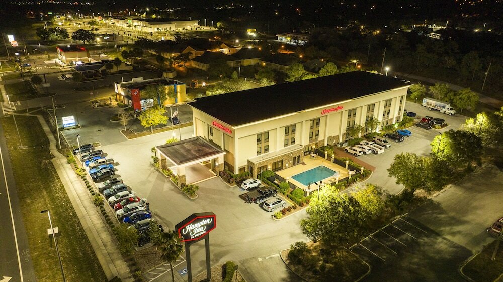Фото Hampton Inn Spring Hill