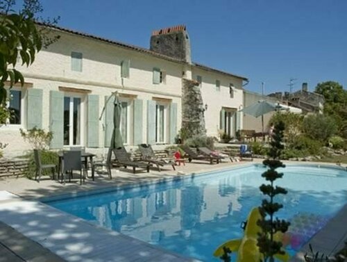 Гостиница La Luzernière Chambres D'hôtes в Либурне