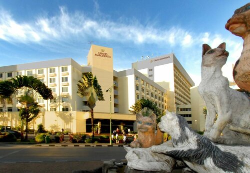 Гостиница Grand Margherita Hotel в Кучинге
