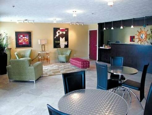 Гостиница Ambassador Inn Lafayette в Скотте