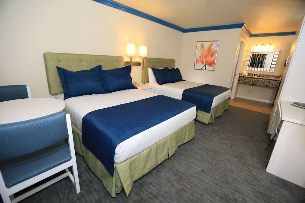 Фото SureStay Plus by Best Western Orlando International Drive