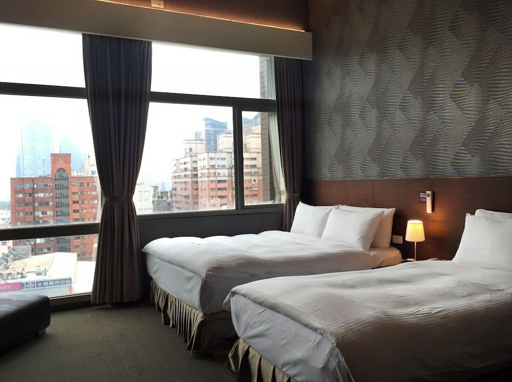 Фото The Galerie Hotel