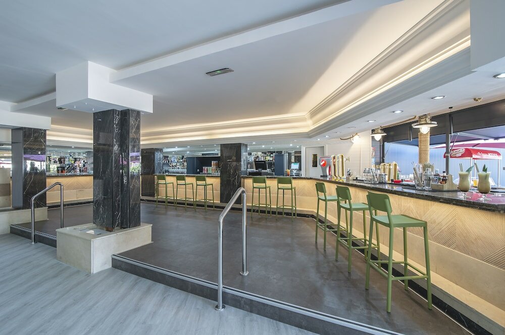 Фото Hotel Benidorm East by Pierre & Vacances