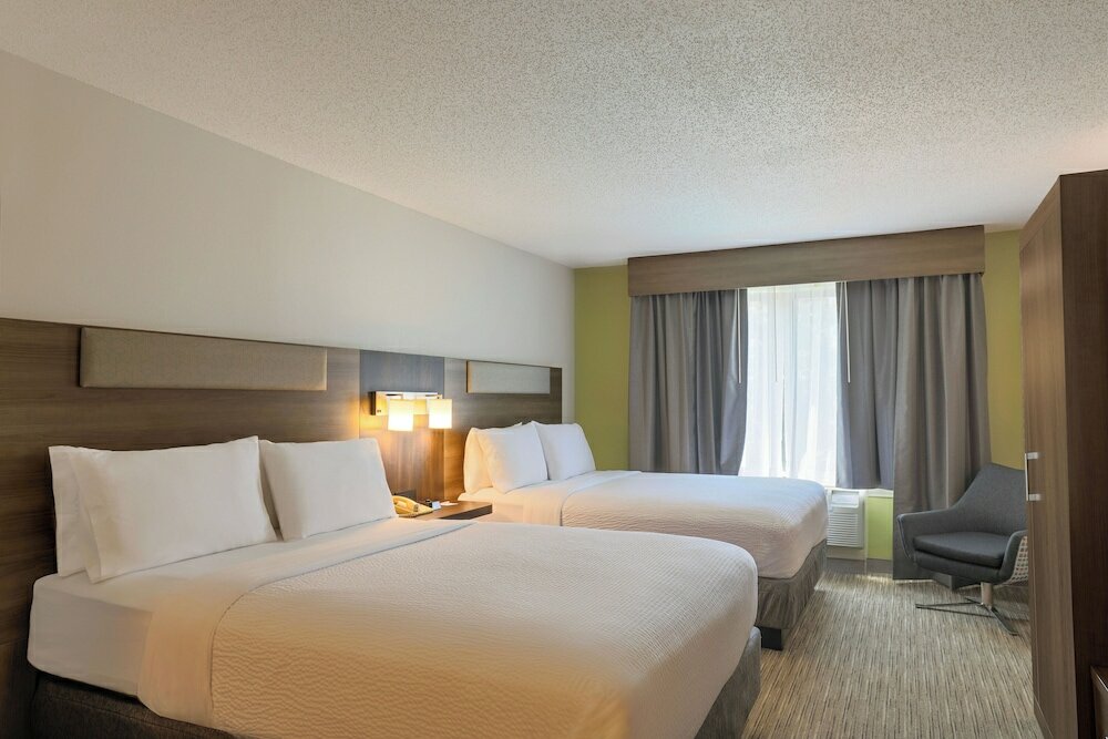 Фото Holiday Inn Express & Suites Raleigh North - Wake Forest, an Ihg Hotel