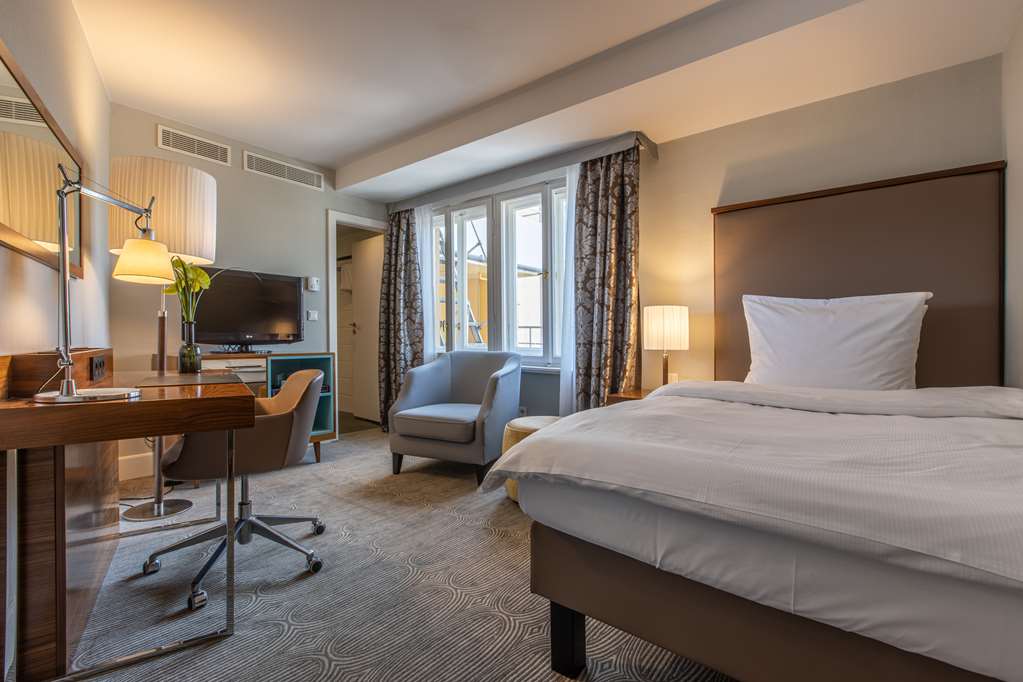 Фото Radisson Blu Schwarzer Bock Hotel