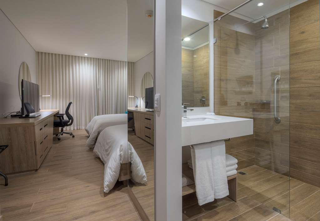 Фото Hilton Garden Inn Santa Marta