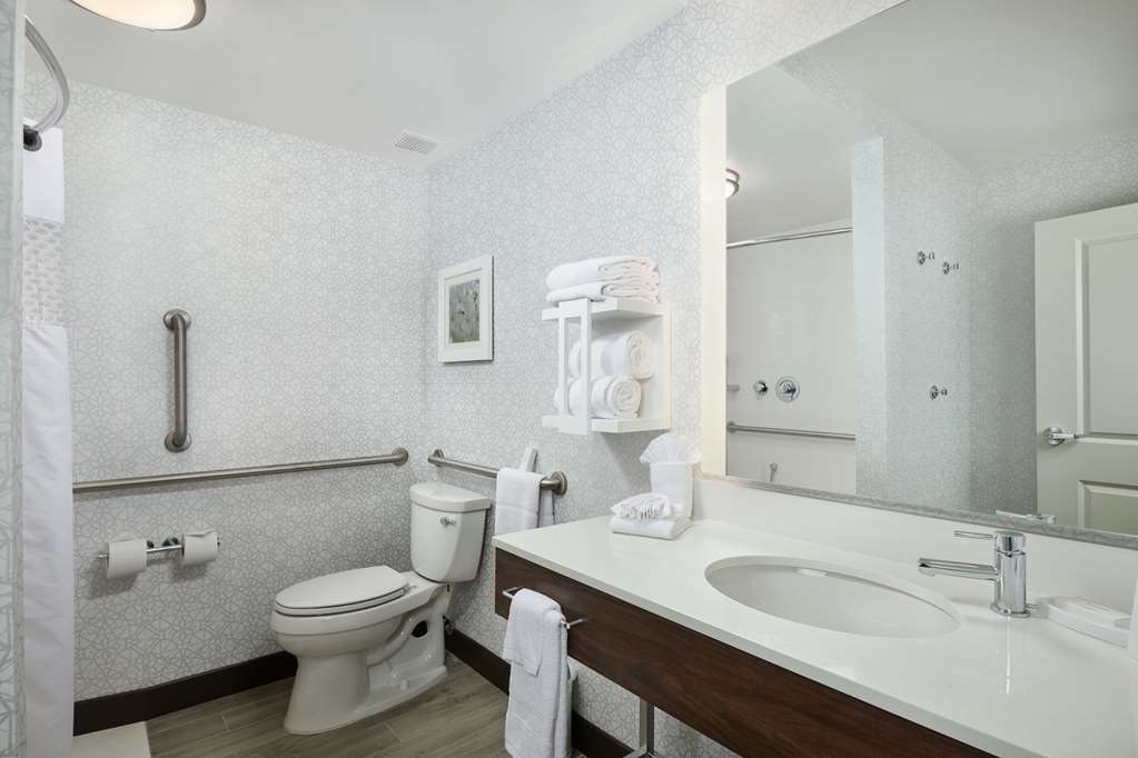 Фото Hampton Inn Fairfax City