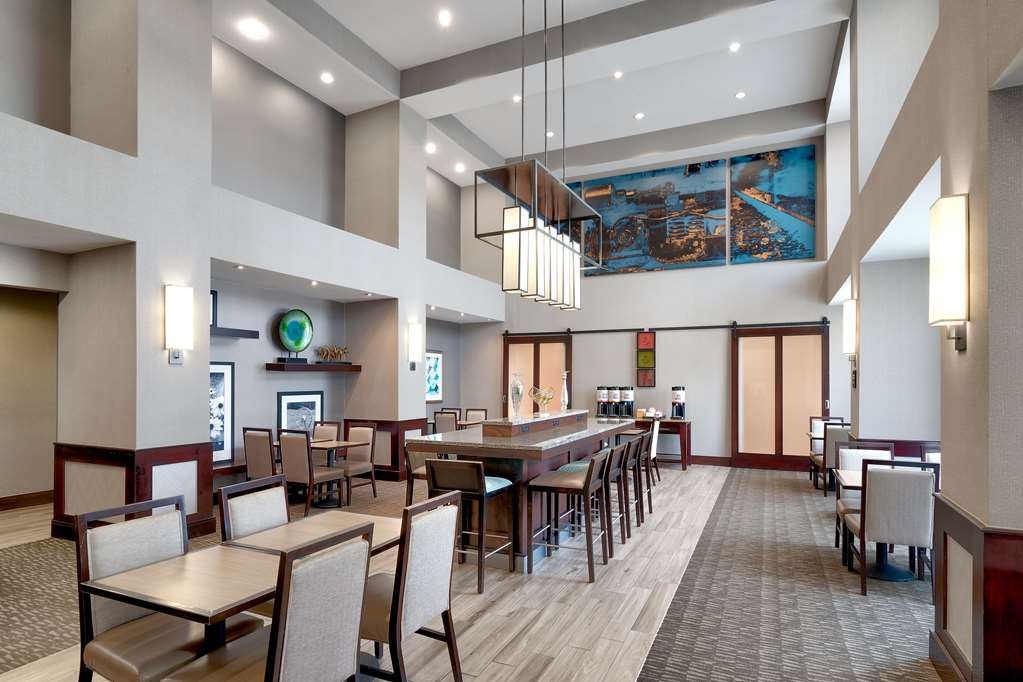 Фото Hampton Inn & Suites Ft. Worth-Burleson