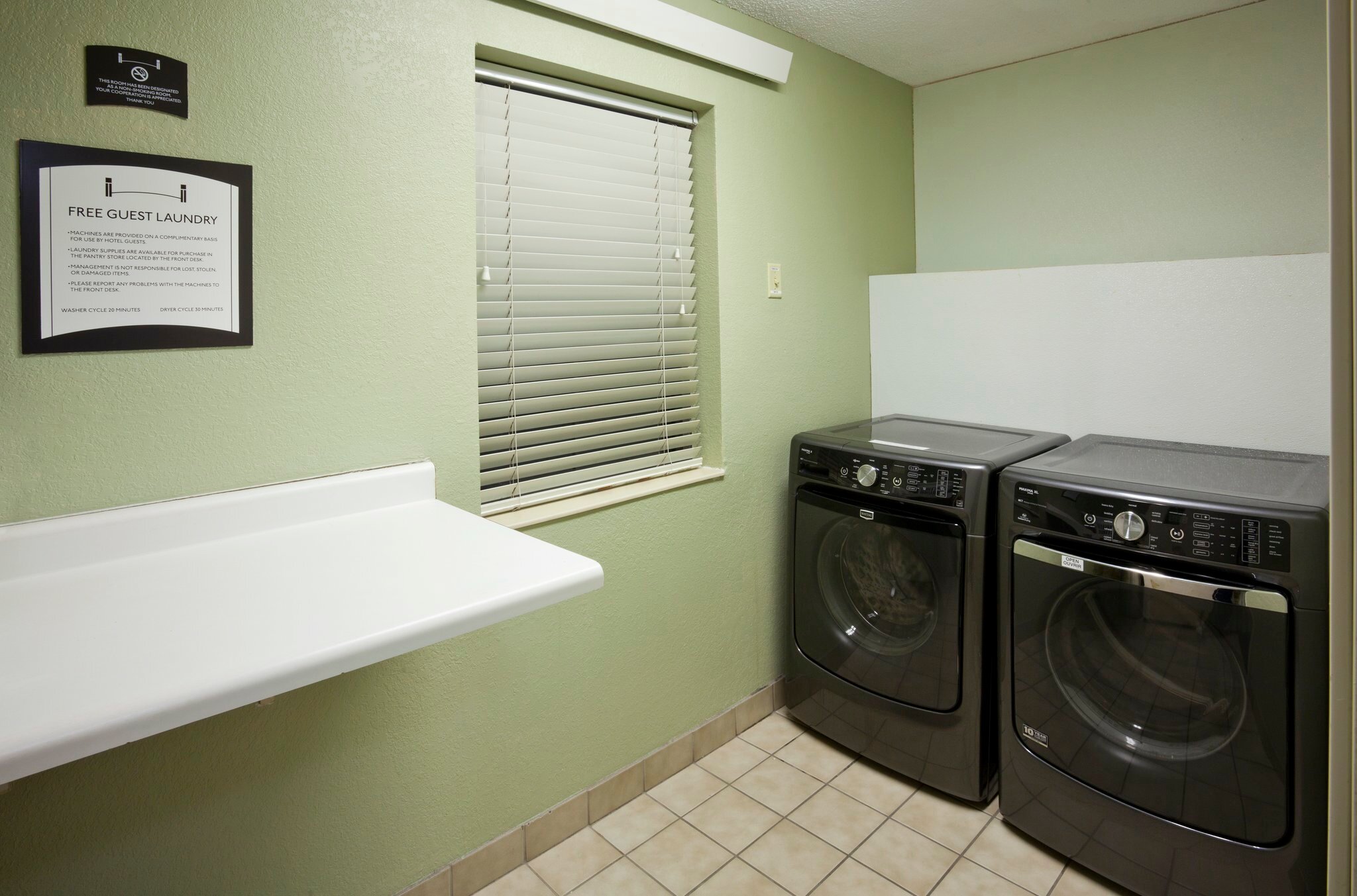 Фото Candlewood Suites Eagan Arpt South - Mall Area, an Ihg Hotel