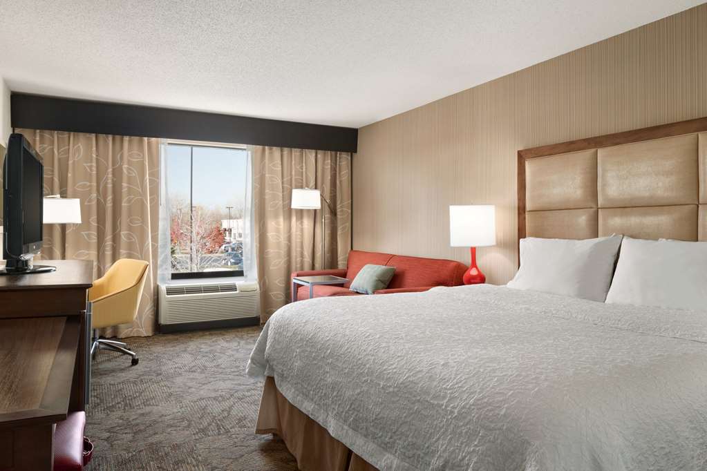 Фото Hampton Inn & Suites Detroit/Sterling Heights