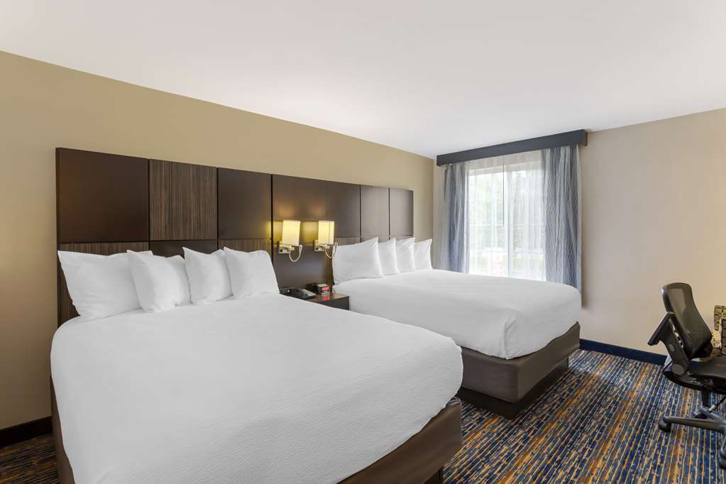 Фото Best Western Plus Fairfield Hotel