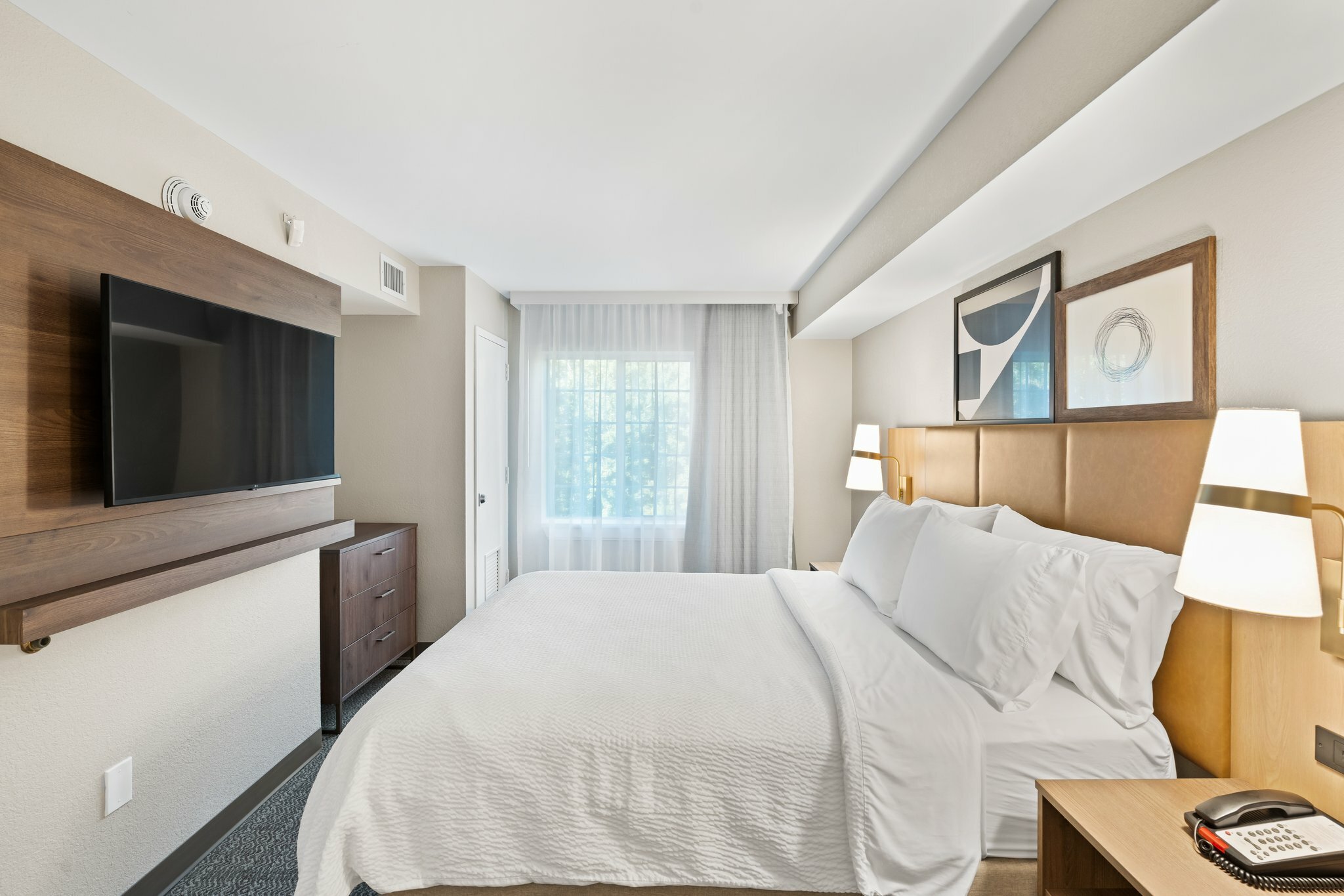 Фото Staybridge Suites North Brunswick, an Ihg Hotel
