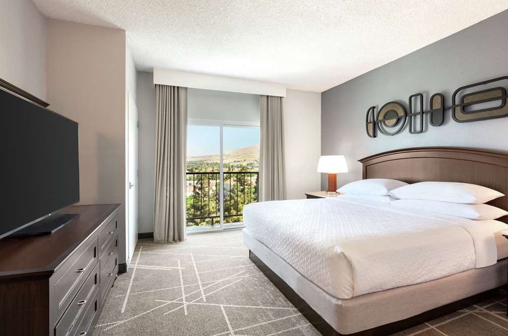Фото Embassy Suites by Hilton Milpitas Silicon Valley